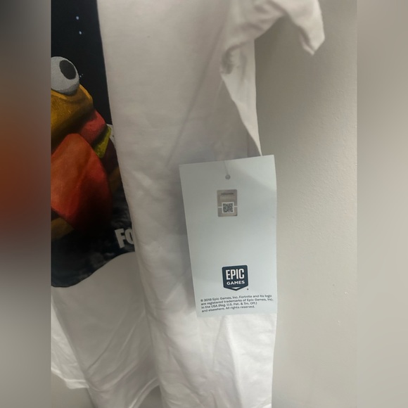 Fortnite T shirt graphic L - Picture 3 of 4